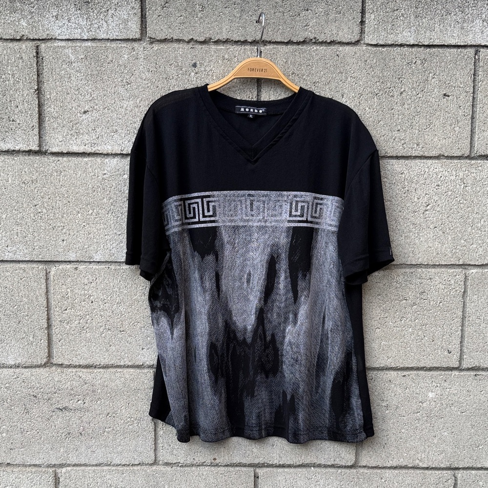 Black & Gray Men's V-Neck Graphic Shirt